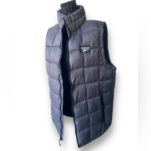REEBOK MENS QUILTED, INSULATED WINTER PUFFER VEST SLEEVELESS GREY SIZE MEDIUM - Picture 2 of 11